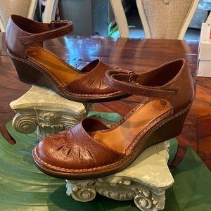 Nurture Nutty Leather Noche201 perfect fall wedge7.5